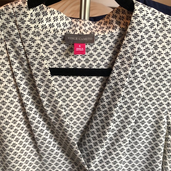 Vince Camuto sleeveless top - Picture 2 of 6